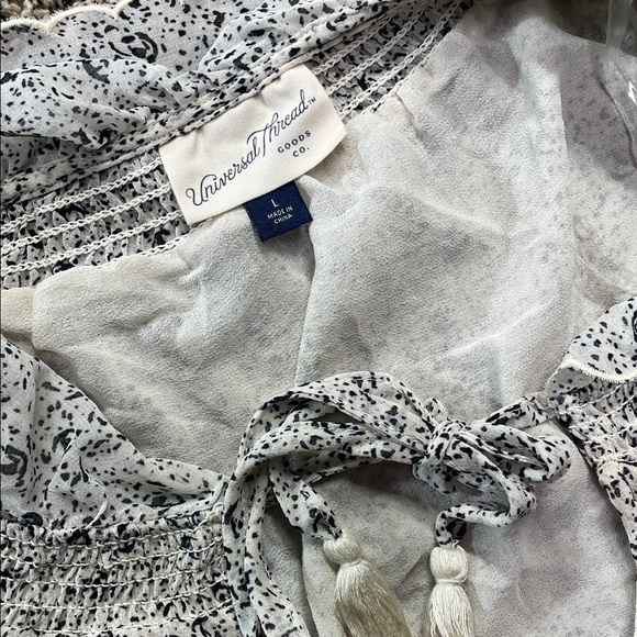 Universal Thread Ruffled Long Sleeved Smock Blouse Peter Pan Collar NWT - Picture 8 of 8